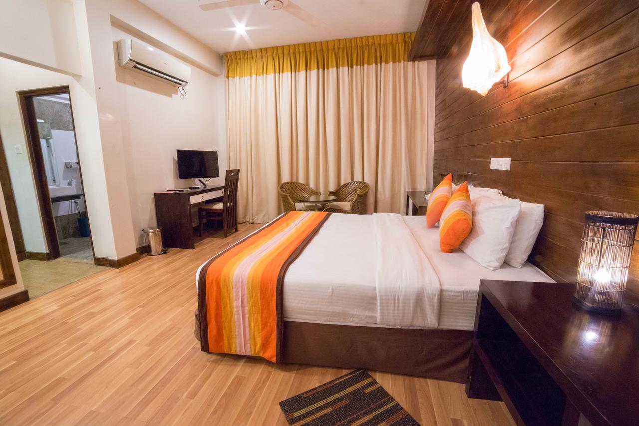 The Valampuri Hotel จาฟนา ภายนอก รูปภาพ