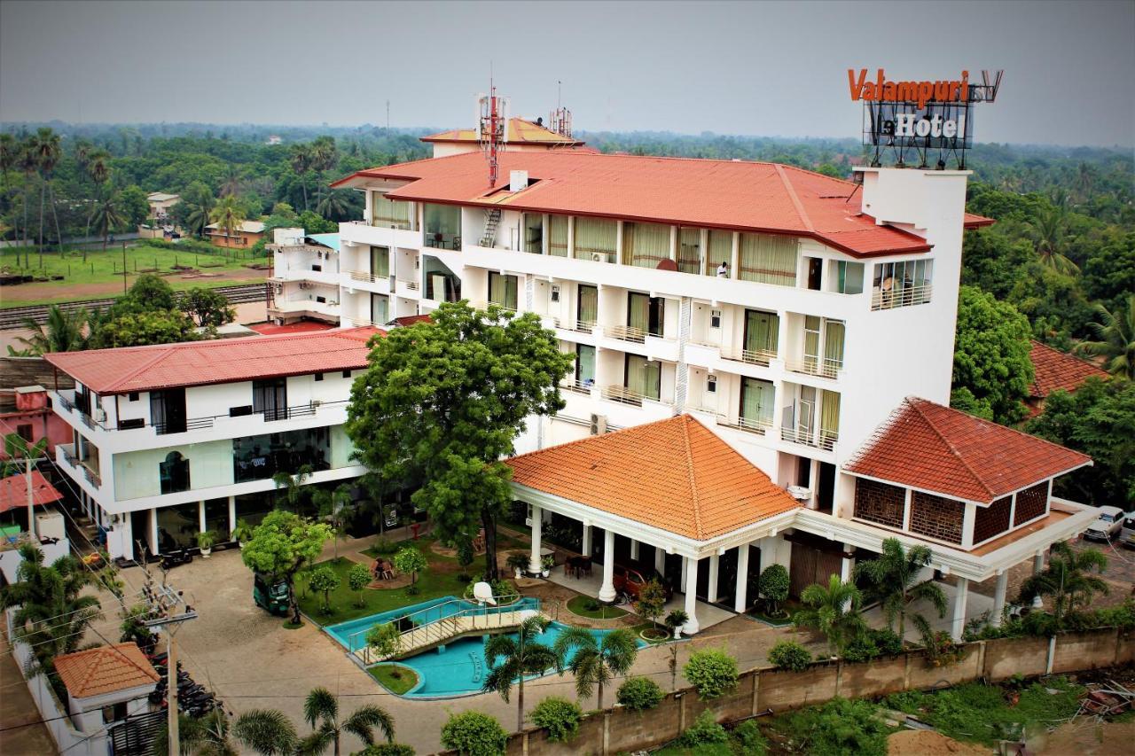 The Valampuri Hotel จาฟนา ภายนอก รูปภาพ