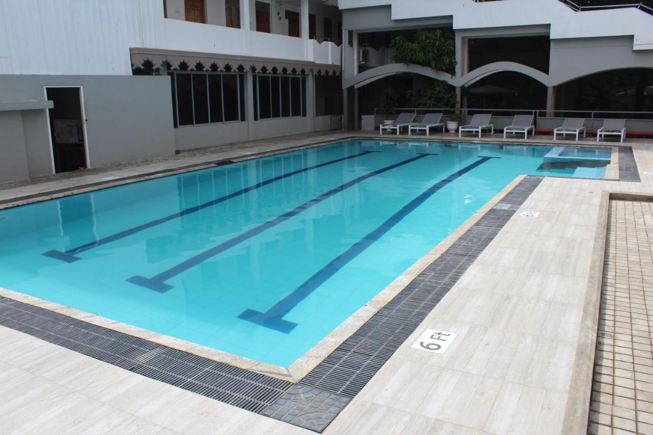 The Valampuri Hotel จาฟนา ภายนอก รูปภาพ